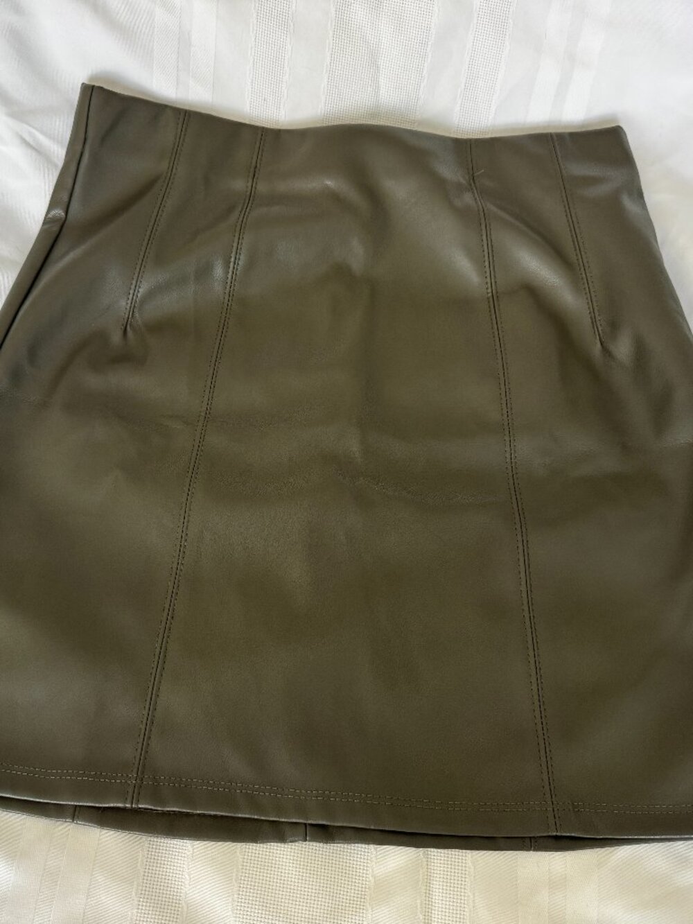 NWT Blashe Olive Faux Leather Mini Skirt Size Medium